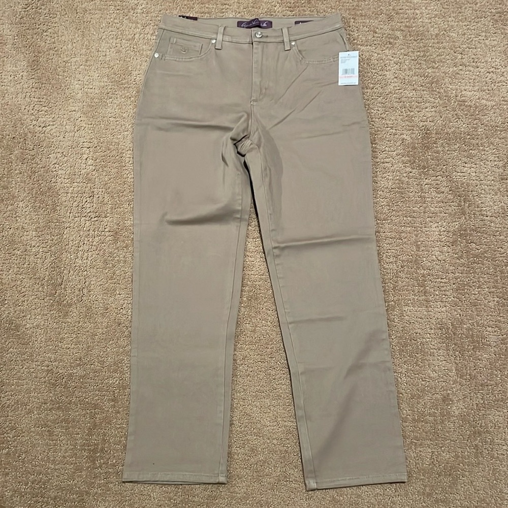 Gloria Vanderbilt size 10S Amanda jeans
